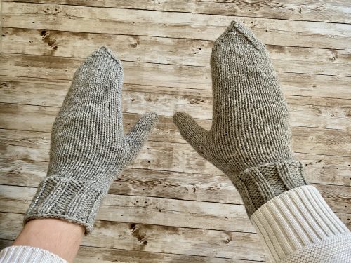 Cozy hands wearing the Elina mittens, a perfect blend of warmth and style.