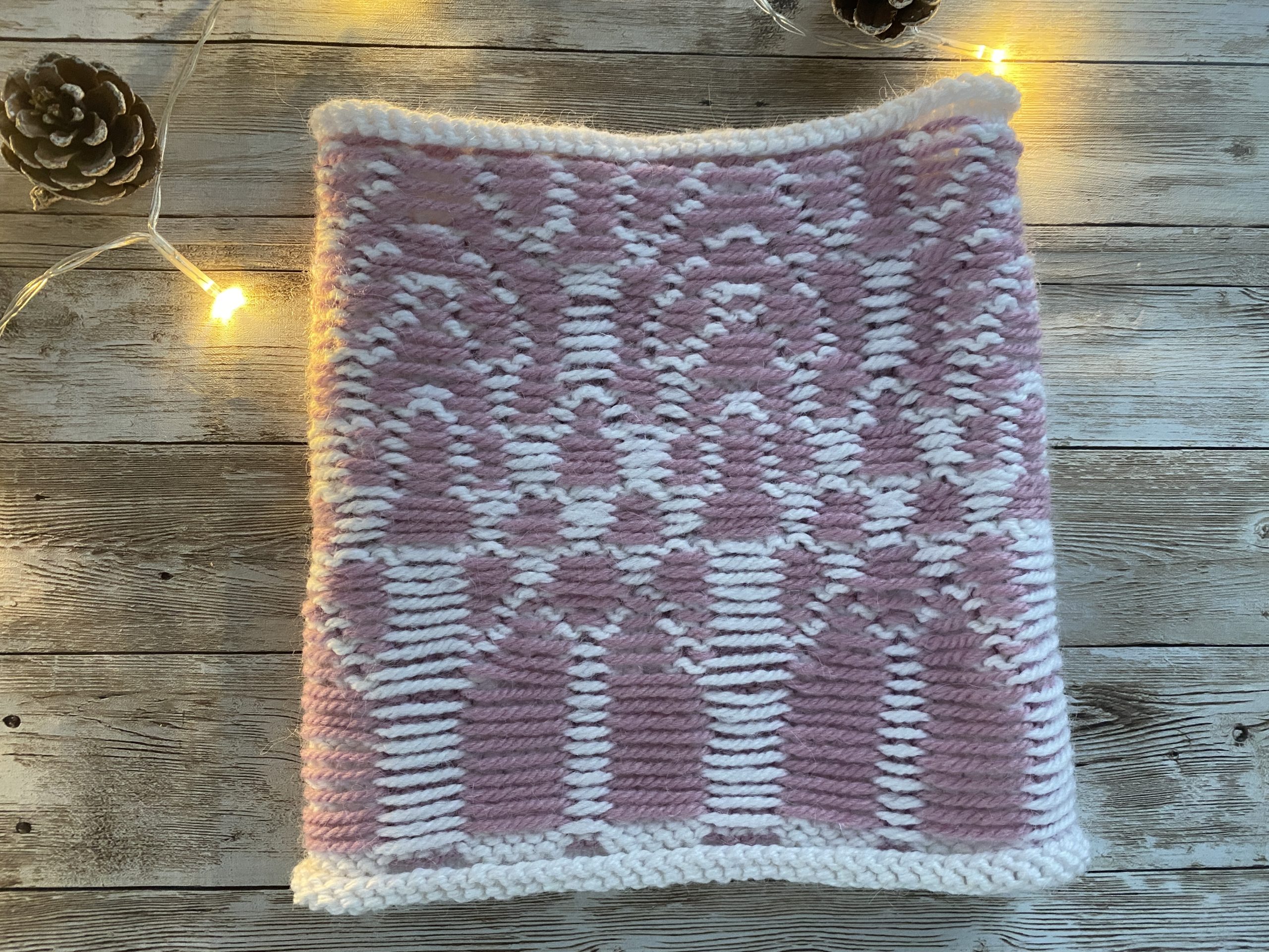 Colorwork from behind we can see all the floats